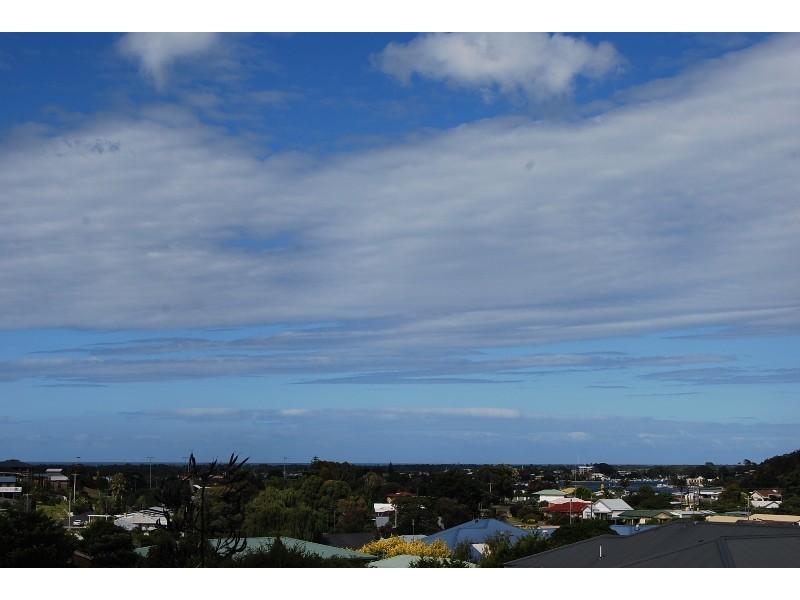 9 Clematis Court, Lakes Entrance VIC 3909