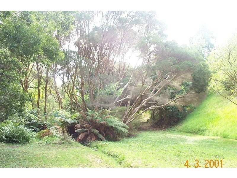 93 Seaview Parade, Lakes Entrance VIC 3909