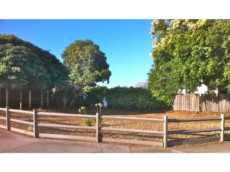 2  Wood Street, Bairnsdale VIC 3875