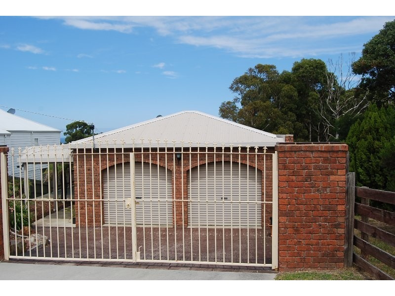 31 Ozone Crescent, Lakes Entrance VIC 3909