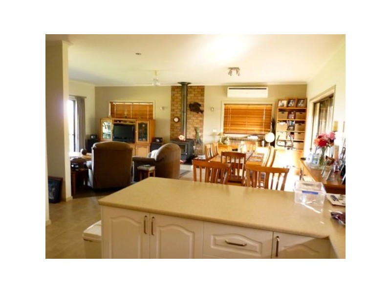 13 Normans Road, Metung VIC 3904