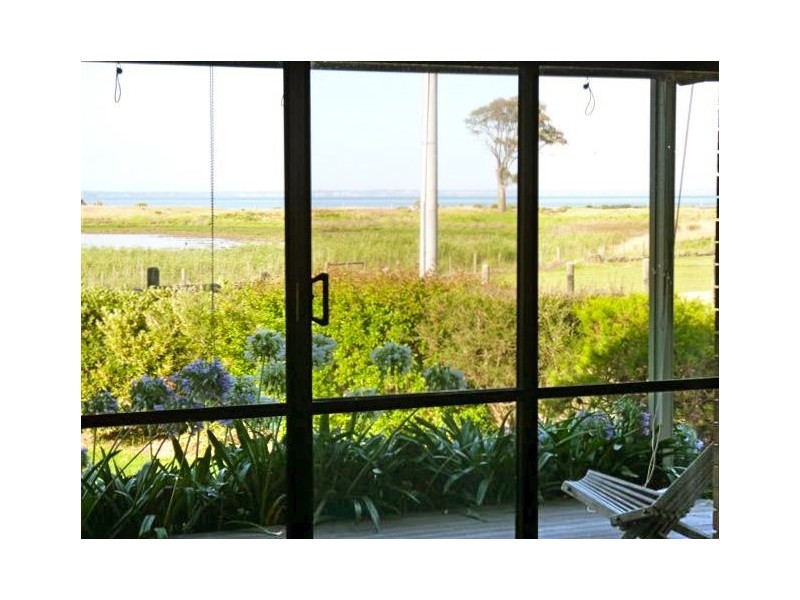 13 Normans Road, Metung VIC 3904