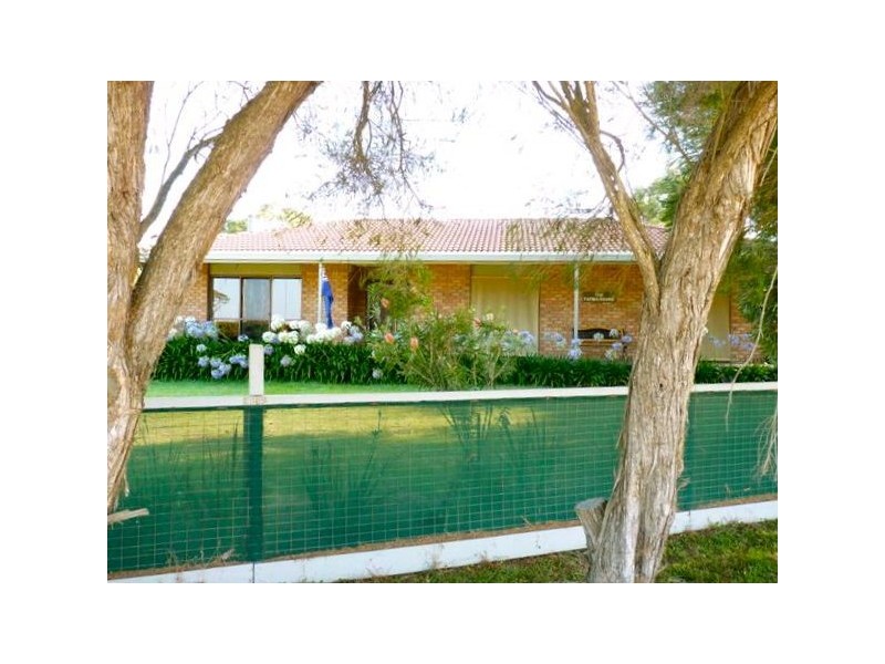 13 Normans Road, Metung VIC 3904