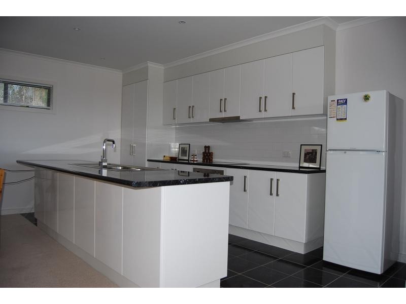 4 Highland Court, Lakes Entrance VIC 3909