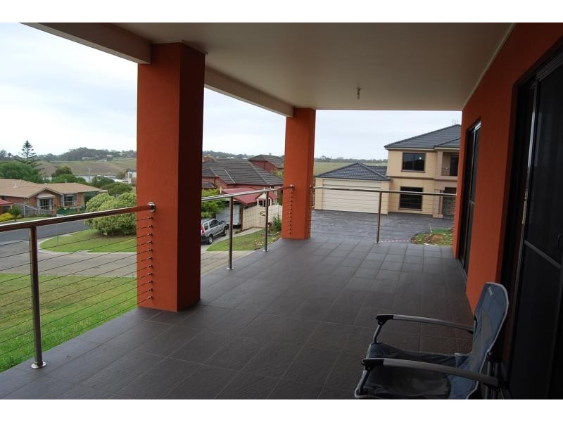 4 Highland Court, Lakes Entrance VIC 3909