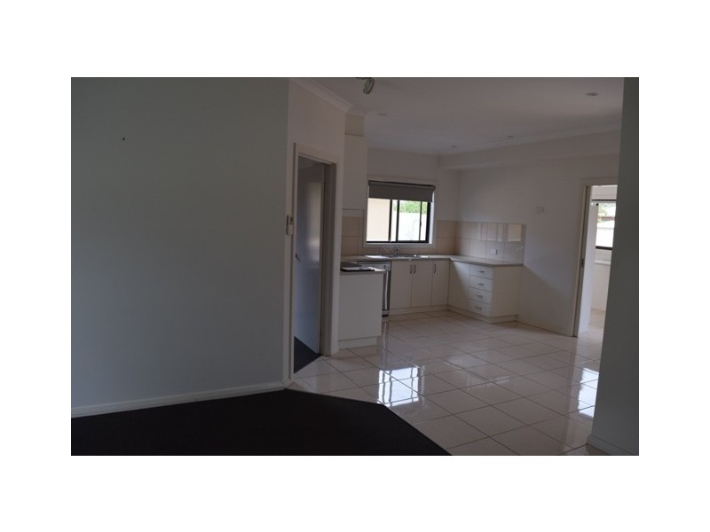 11 Bowler Street, Lakes Entrance VIC 3909