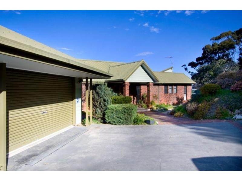 66 Creighton Street, Lakes Entrance VIC 3909