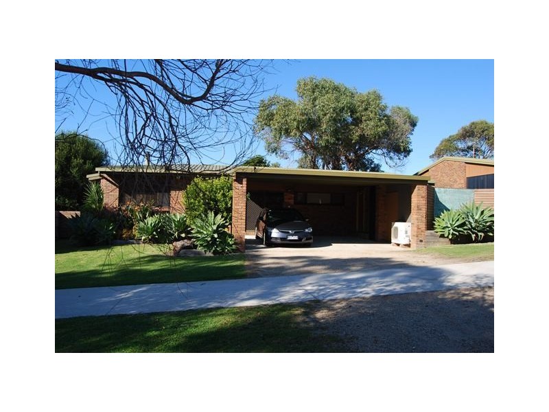 548 Lake Tyers Beach Road, Lake Tyers Beach VIC 3909