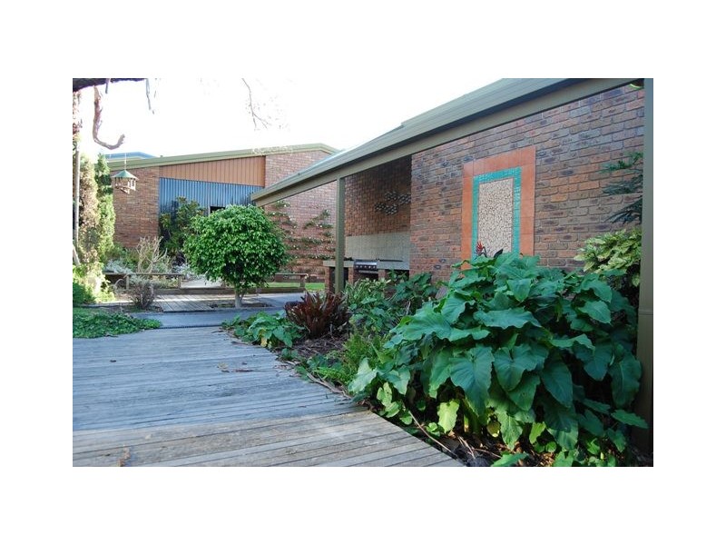 548 Lake Tyers Beach Road, Lake Tyers Beach VIC 3909