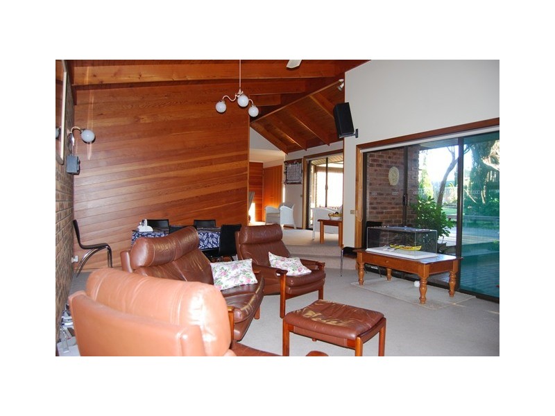 548 Lake Tyers Beach Road, Lake Tyers Beach VIC 3909