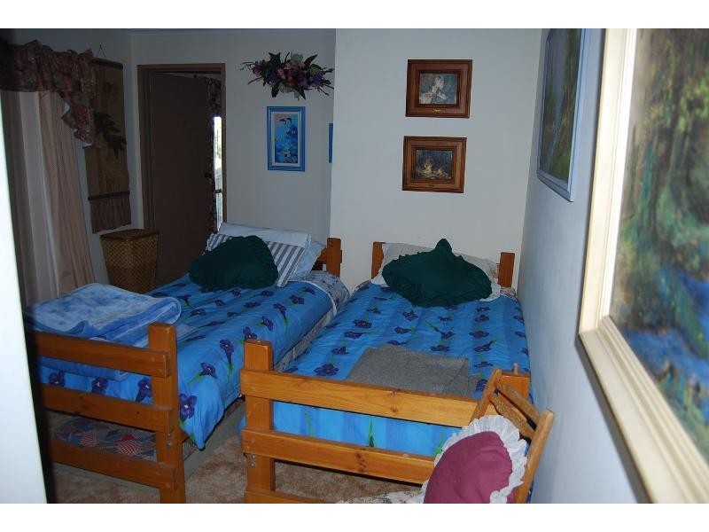 1 Clara Street, Lakes Entrance VIC 3909