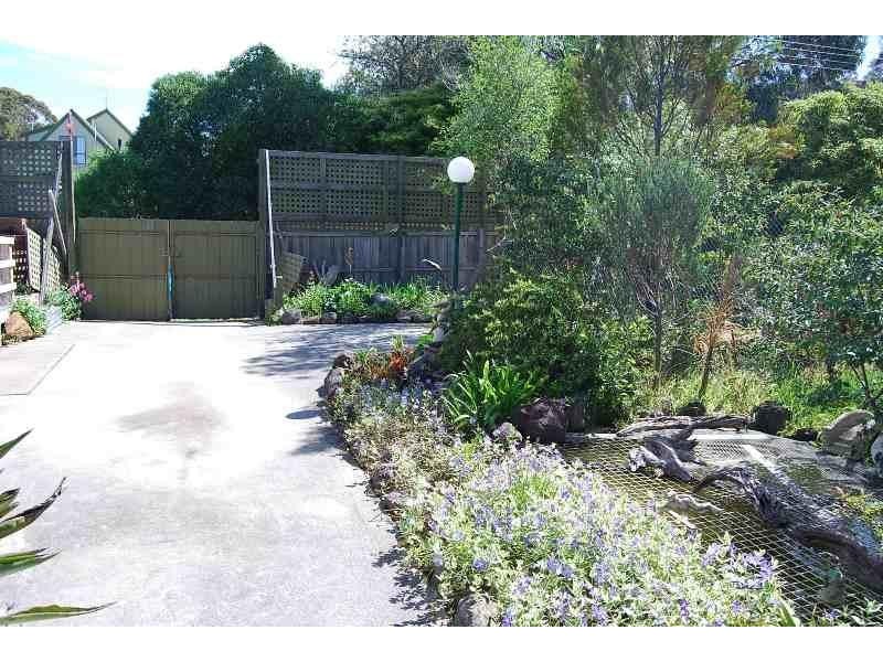 1 Clara Street, Lakes Entrance VIC 3909