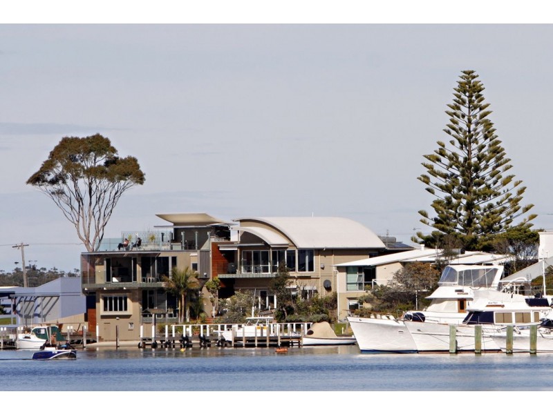 5, 28 Metung Road, Metung VIC 3904