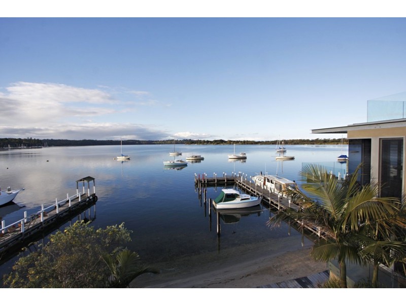 5, 28 Metung Road, Metung VIC 3904