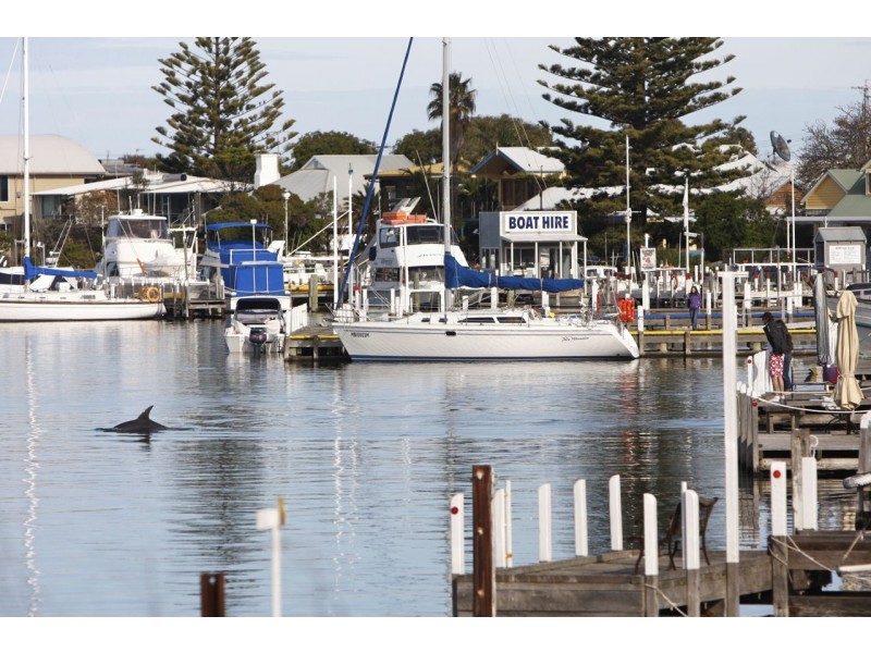 5, 28 Metung Road, Metung VIC 3904