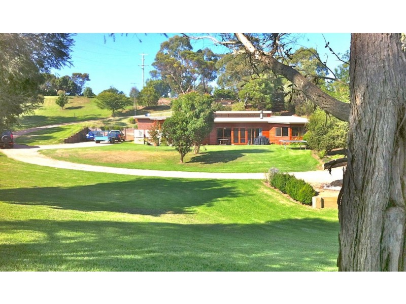 26  Mairburn Road, Metung VIC 3904