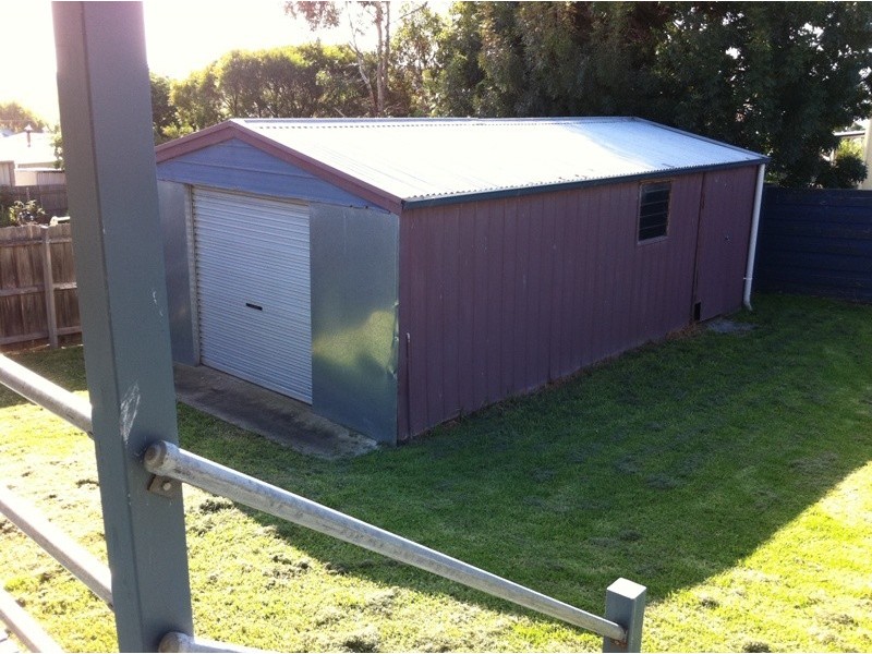 19 Hillcrest Way, Lake Tyers Beach VIC 3909