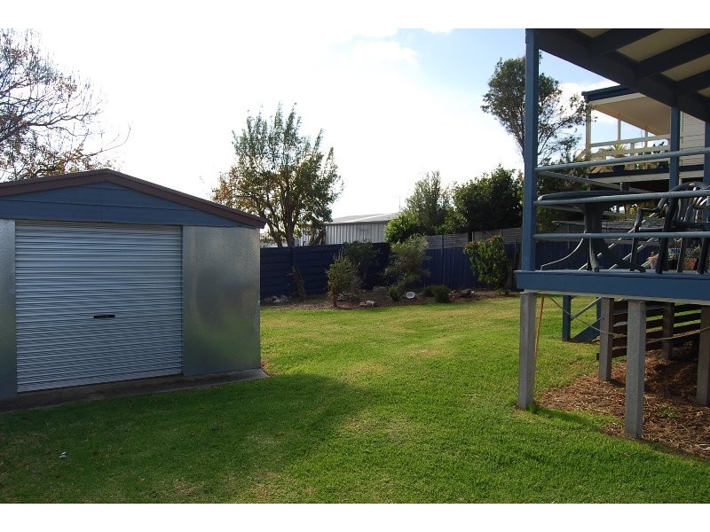 19 Hillcrest Way, Lake Tyers Beach VIC 3909