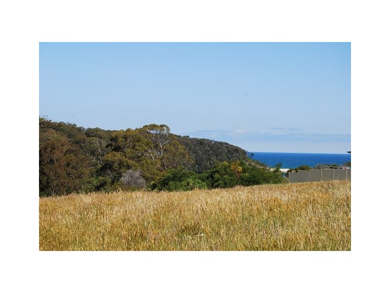 7 Lake Bunga Court, Lakes Entrance VIC 3909