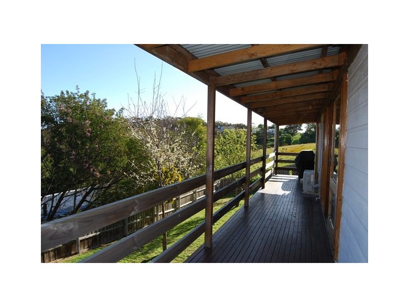 9 Point Road South, Lakes Entrance VIC 3909