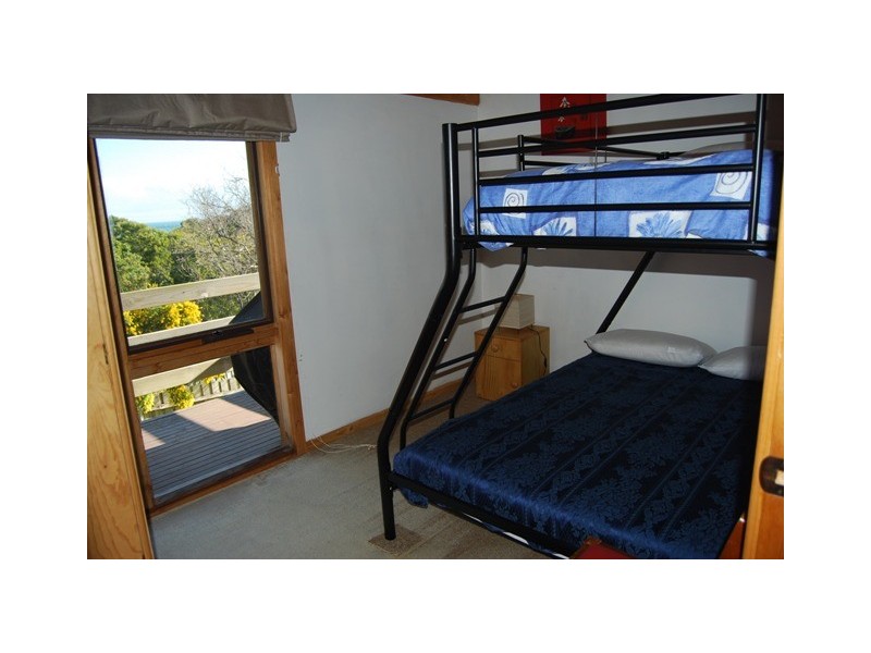 9 Point Road South, Lakes Entrance VIC 3909