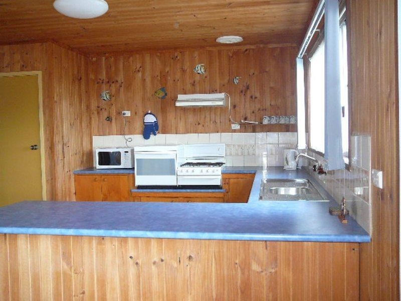 4 Points Road South, Lakes Entrance VIC 3909