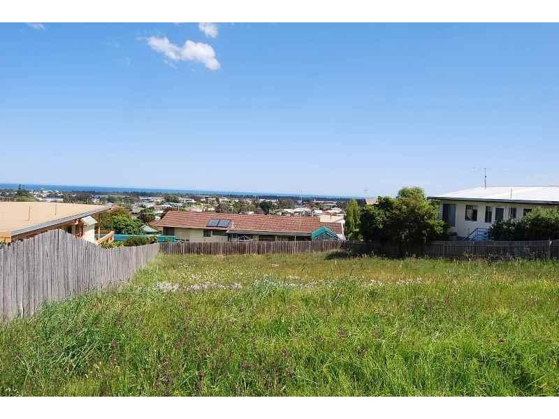 31 O’Neills, Lakes Entrance VIC 3909