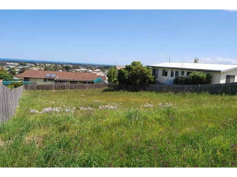 31 O’Neills, Lakes Entrance VIC 3909