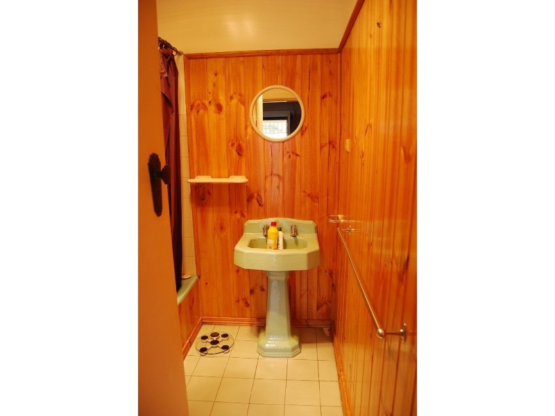 3 Willis Street, Lakes Entrance VIC 3909