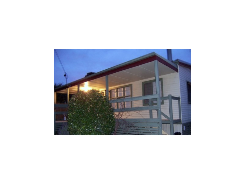 25 Mist Street, Lakes Entrance VIC 3909