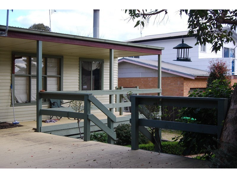 25 Mist Street, Lakes Entrance VIC 3909