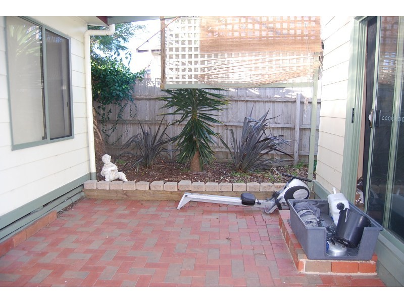 25 Mist Street, Lakes Entrance VIC 3909