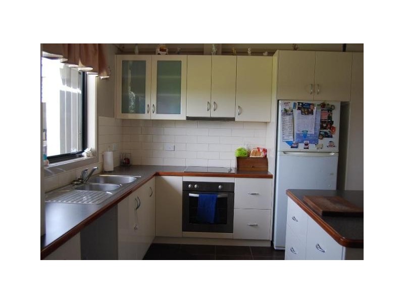 10 GOLF LINKS ROAD, Lakes Entrance VIC 3909