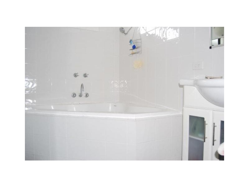 10 GOLF LINKS ROAD, Lakes Entrance VIC 3909