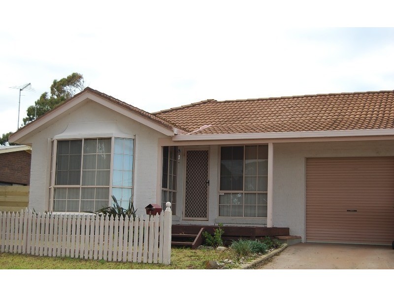 4  7/9 Lookout Road, Lakes Entrance VIC 3909