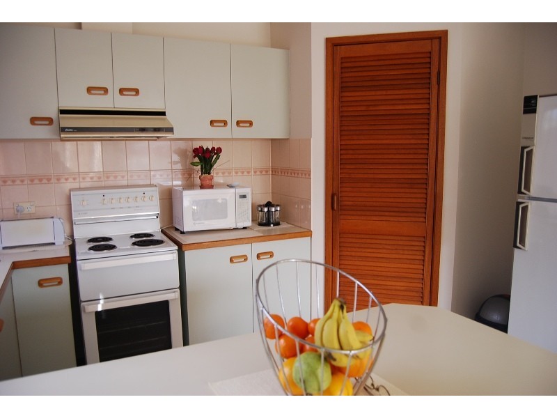 4  7/9 Lookout Road, Lakes Entrance VIC 3909