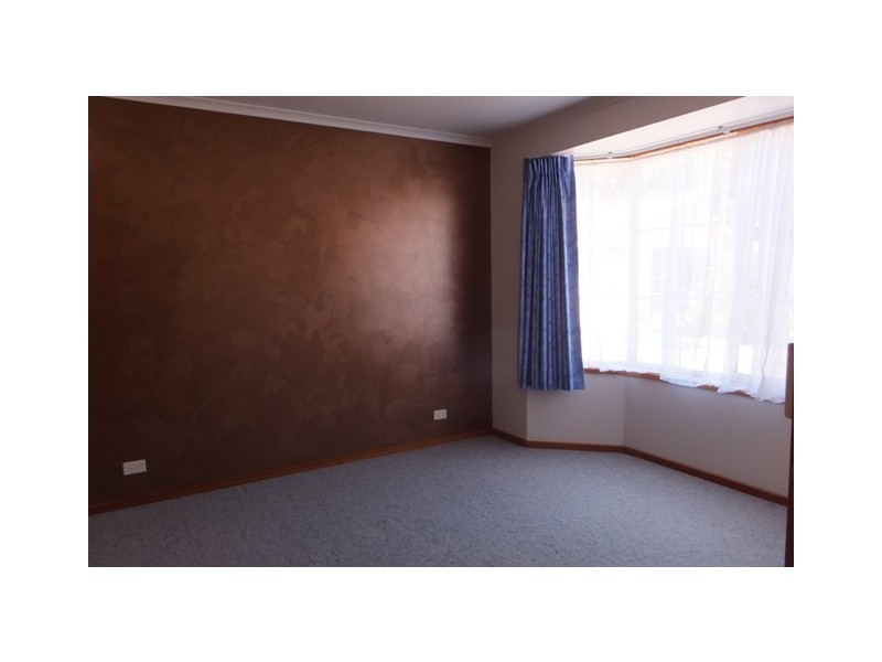 4  7/9 Lookout Road, Lakes Entrance VIC 3909