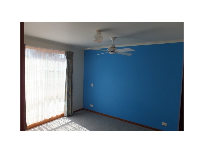 4  7/9 Lookout Road, Lakes Entrance VIC 3909