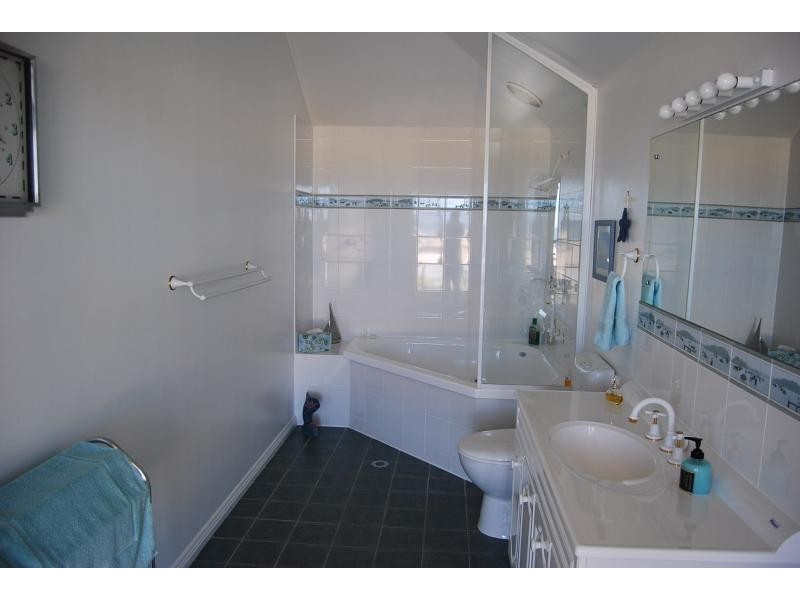 19 Cross Street, Lake Tyers Beach VIC 3909