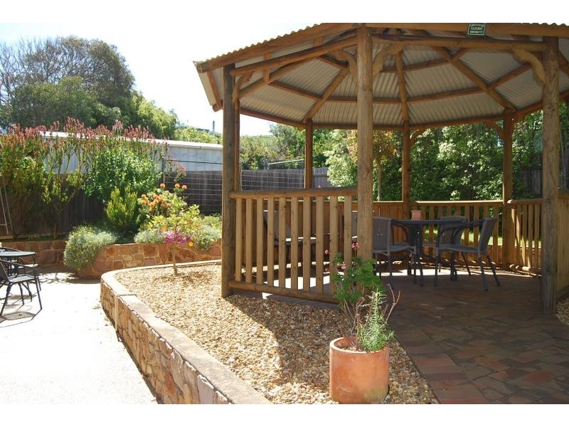 19 Cross Street, Lake Tyers Beach VIC 3909