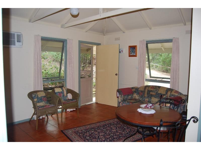 30 Kalimna Jetty Road, Lakes Entrance VIC 3909