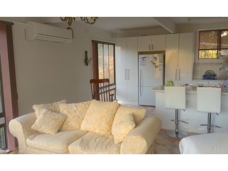 15 Lakeshore Drive, Nungurner VIC 3909