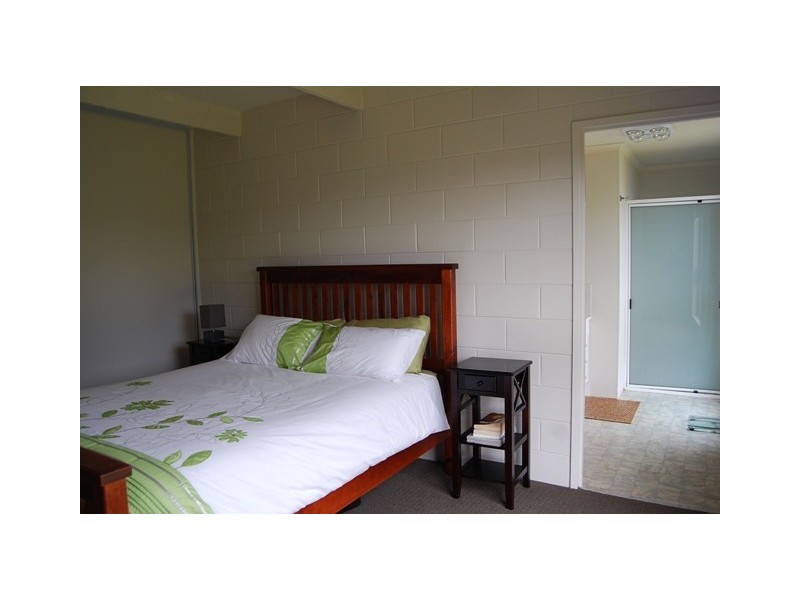 41 Capes Road, Lakes Entrance VIC 3909