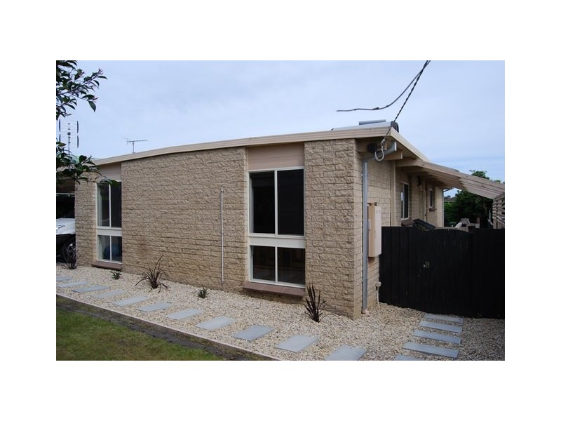 41 Capes Road, Lakes Entrance VIC 3909