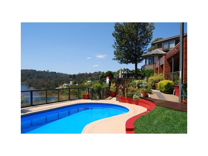 112 Capes Road, Lakes Entrance VIC 3909