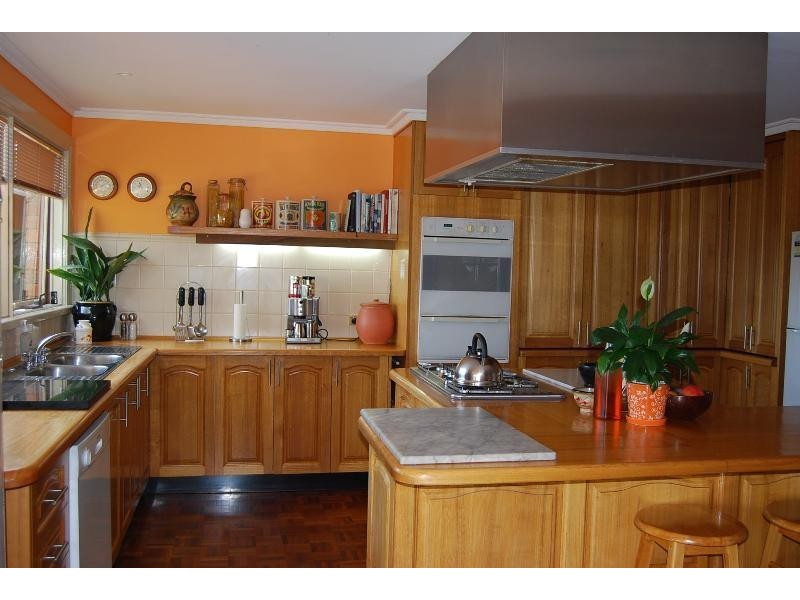 112 Capes Road, Lakes Entrance VIC 3909