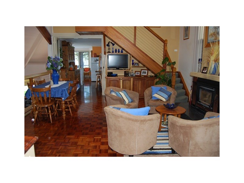 112 Capes Road, Lakes Entrance VIC 3909