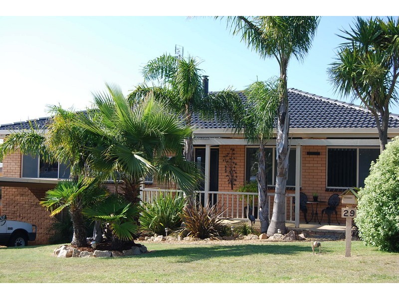 29 Outlook Drive, Lake Tyers Beach VIC 3909