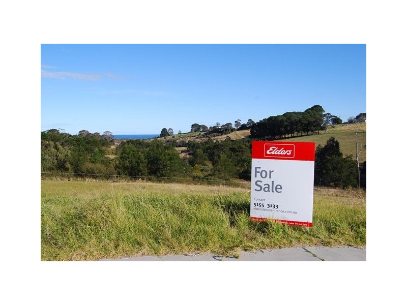 10 Riviera Court, Lakes Entrance VIC 3909