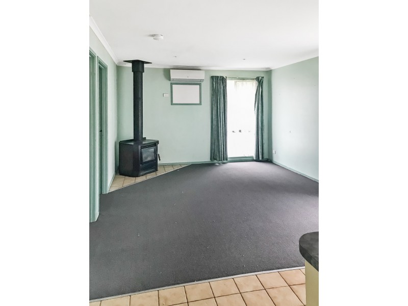 15 Bronsdon Street, Lakes Entrance VIC 3909